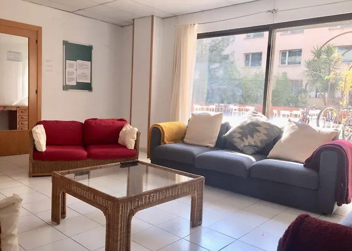 Residencia Universitaria Pare Claret * Girona